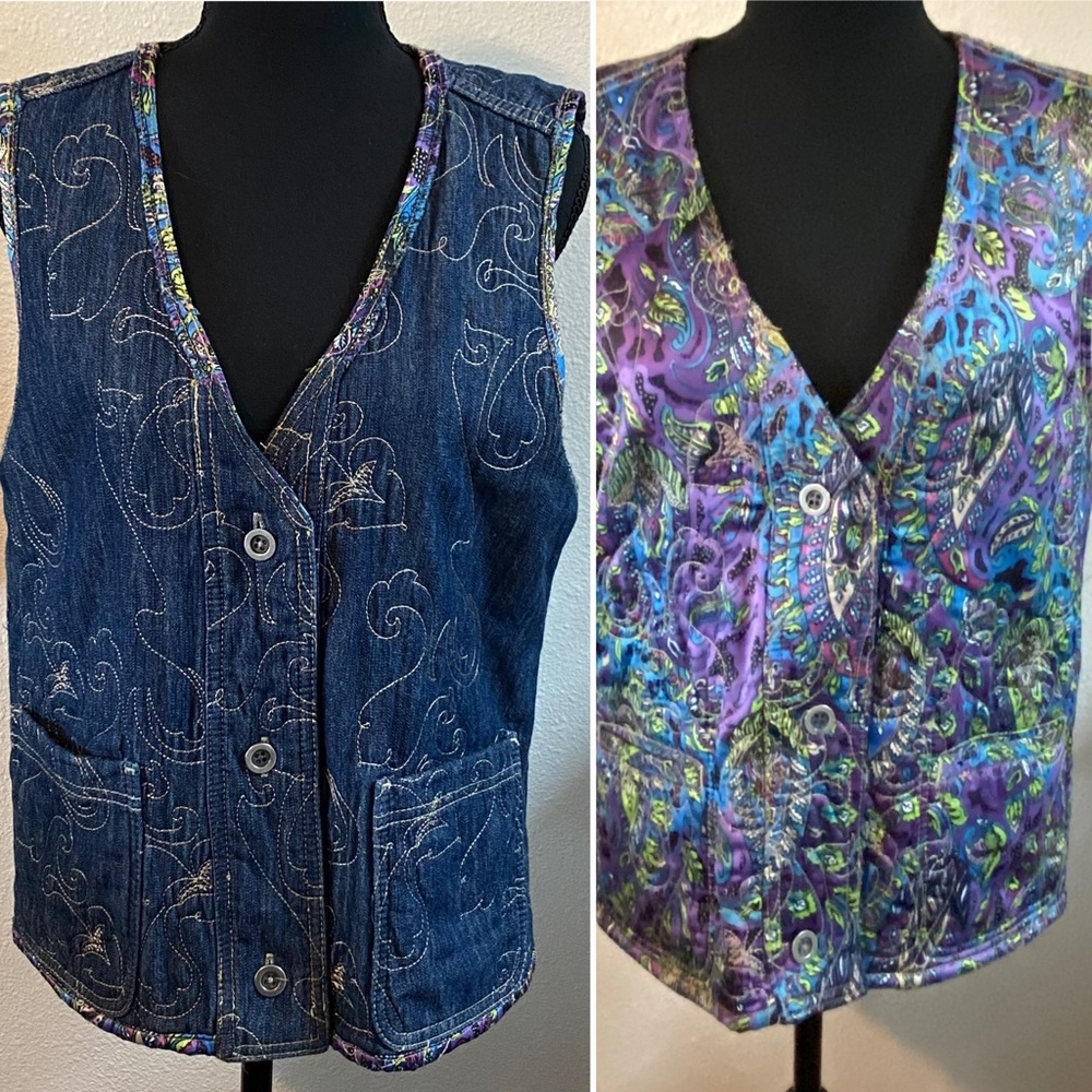 Reversible Chico’s Denim Vest Jacket Size L (2) Embroidered Paisley 90s Cabin